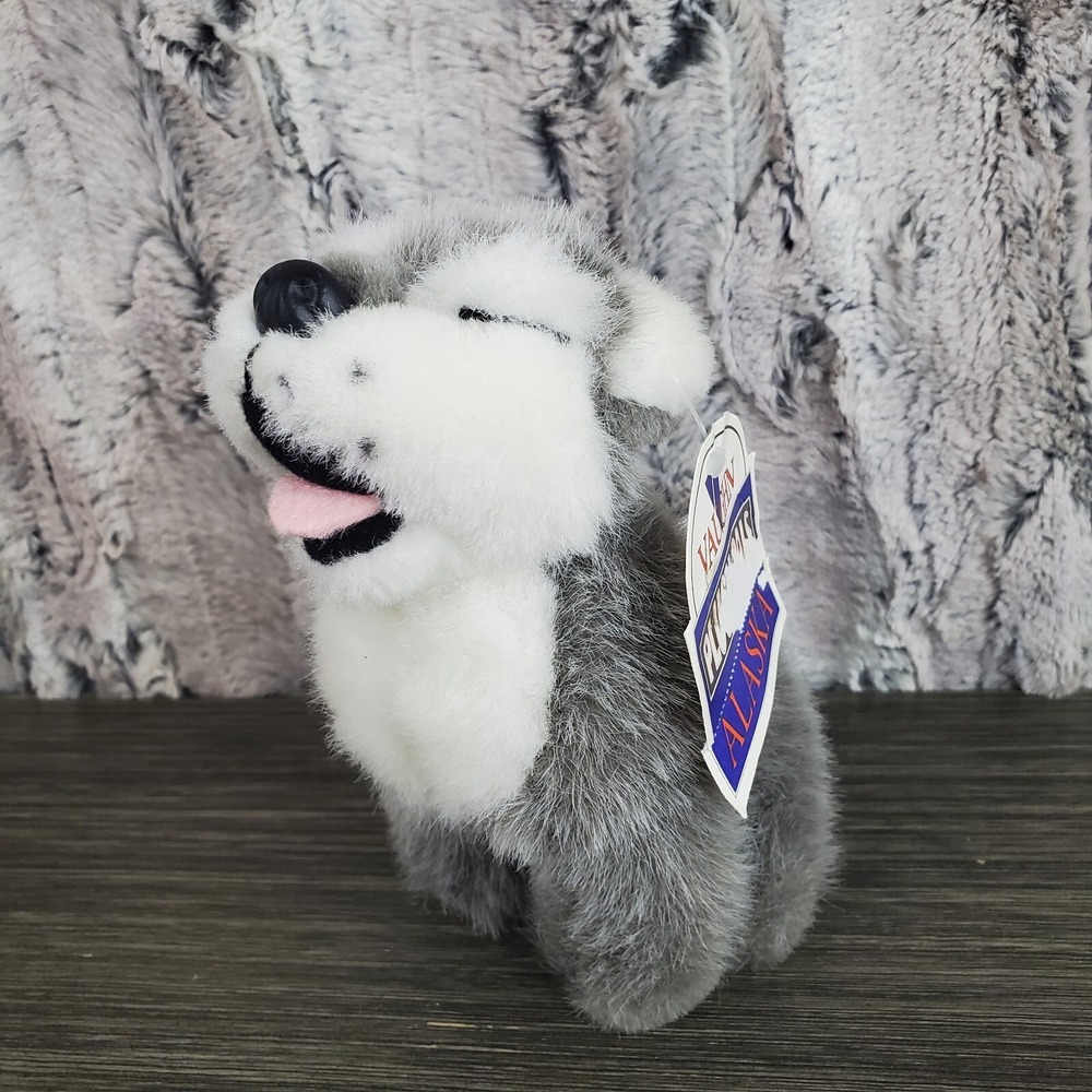 Vaughn Howling Grey Wolf Plush Stuffed‎ Animal Alaskan Toy W/Tags 6"